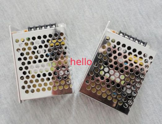การป้อนข้อมูล 24W 2A 12V DC ไฟฟ้ากระแสสลับเปลี่ยน LED Driver Power Supply Transformer