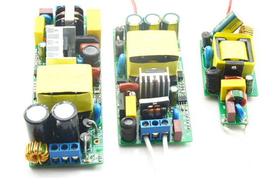 LED พาวเวอร์ซัพพลาย 18 วัตต์คงที่ในปัจจุบัน 85V ไดร์เวอร์ LED - 265V AC, RoHS CE
