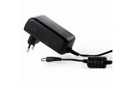 ค่าใช้จ่ายต่ำสากล AC / DC Power Adapter