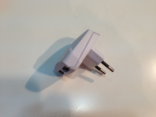 2.1A สีขาว USB คู่ชาร์จ AC Power Adapter ชาร์จ Eu ปลั๊ก 100 - 240V