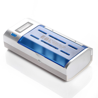 ยูนิเวอร์แซจอแอลซีดีสมาร์ทด่วนชาร์จแบตเตอรี่และ Discharger สำหรับแบตเตอรี่ AA Ni-CD