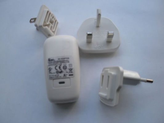 5V - 5.5V DC, 100V - 250V AC 60Hz LED สากลอะแดปเตอร์ไฟ USB