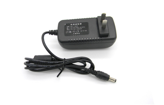 ประสิทธิภาพกำแพงสูงภูเขา Power Adapter 12V 2A AC100-240V ด้วย 1.2M ทองแดง