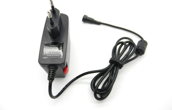 สูงประสิทธิภาพ AC / DC Wall Mount Power Adapter 30W 2500mA สำหรับ SATA / ADSL