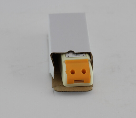 การประยุกต์กว้าง 1A MINI 80 * 32 * 22mm กรณีพลาสติก 12V DC LED พาวเวอร์ซัพพลาย