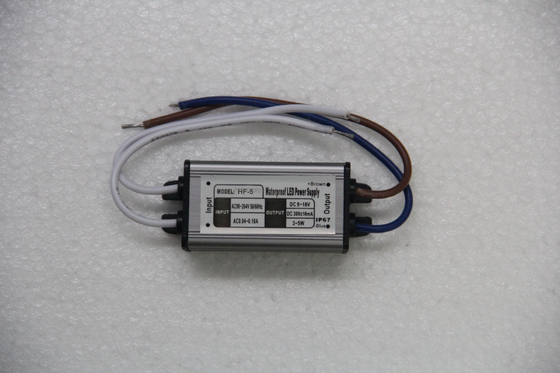 ROHS 18V DC 300mA คงพกพา 5W ปัจจุบัน LED พาวเวอร์ซัพพลาย IP68 ด้วย EN61547