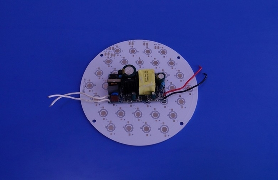 โปรแกรมควบคุมไฟถนน Led 24w ประสิทธิภาพสูง 700ma คงที่ในปัจจุบัน Ac110v / 220v