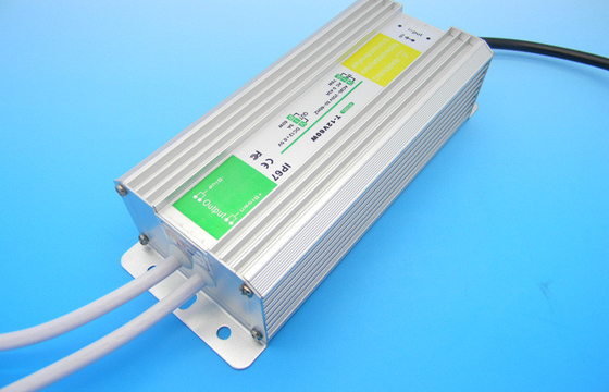 AC100 - 240V IP68 LED กันน้ำขับคงที่ไดร์เวอร์ LED ปัจจุบัน 12V 5A