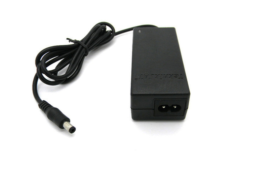 18Volt 45W สก์ท็อป DC Power Supply ลัดวงจรสำหรับทำให้สหภาพยุโรปไฟเสียบ