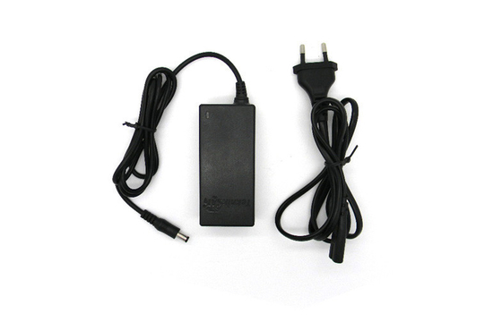 18Volt 45W สก์ท็อป DC Power Supply ลัดวงจรสำหรับทำให้สหภาพยุโรปไฟเสียบ