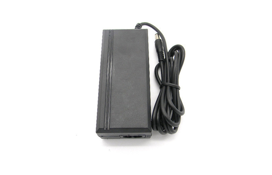 12V 2A AC ไป DC Power Adapter กว่าปัจจุบัน / คง 5.5x2.1mm ปัจจุบัน