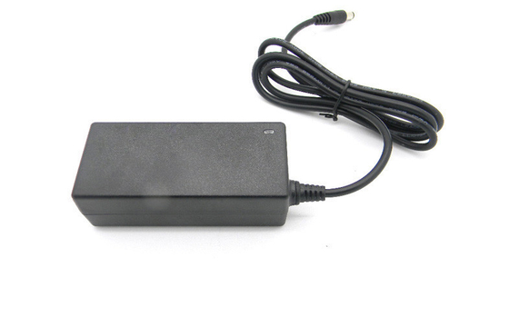 กว่าแรงดันไฟฟ้า AC เป็น DC Power Adapter ตั้งโต๊ะ 36W 12V สหราชอาณาจักรเสียบสำหรับแอลซีดีทีวี