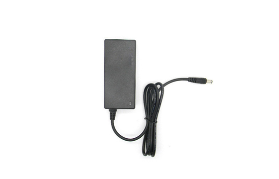 กว่าแรงดันไฟฟ้า AC เป็น DC Power Adapter ตั้งโต๊ะ 36W 12V สหราชอาณาจักรเสียบสำหรับแอลซีดีทีวี