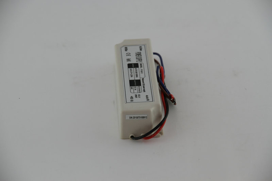 300 VAC 3A 36W แรงดันไฟฟ้าคงกันน้ำไดร์เวอร์ LED แบบ Full Range สำหรับกล้องวงจรปิด
