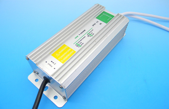 IP67 กันน้ำ LED ไดร์เวอร์ DC12V 50W กว่าแรงดันไฟฟ้า, ความต้านทานแรงกระแทก