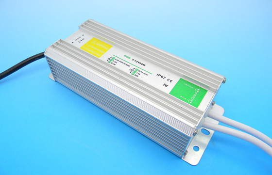 IP67 กันน้ำ LED ไดร์เวอร์ DC12V 50W กว่าแรงดันไฟฟ้า, ความต้านทานแรงกระแทก