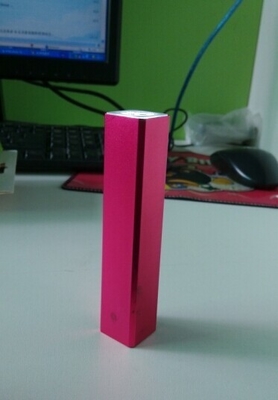 3200mAh สีม่วงสี่เหลี่ยมผืนผ้ารูปร่างแบบพกพา USB พาวเวอร์แพคสำหรับโน๊ตบุ๊ค