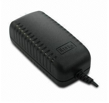 ปลอดภัย 15 วัตต์สากล AC Power Adapter สำหรับสลิม / ผลิตภัณฑ์ภาพและเสียง