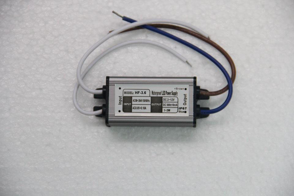 กันน้ำ IP68 50Hz คงที่ในปัจจุบัน 12 โวลต์ DC Power Supply 300mA สำหรับไฟ LED