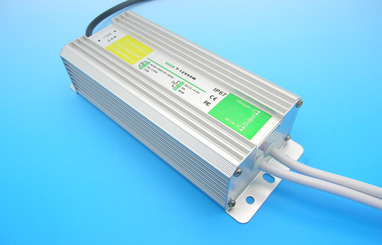AC100 - 240V IP68 LED กันน้ำขับคงที่ไดร์เวอร์ LED ปัจจุบัน 12V 5A